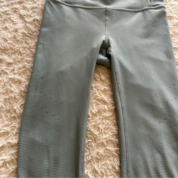 Lululemon Zoned In Tight 27” *Envelope Pocket Blue Cast size 4 - Picture 8 of 14